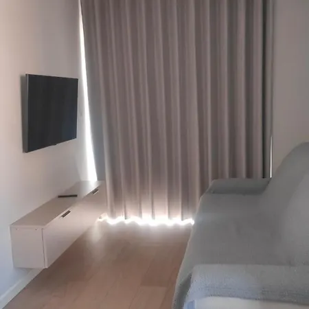 Bonito Estudio Con Bonitas Vistas דירה